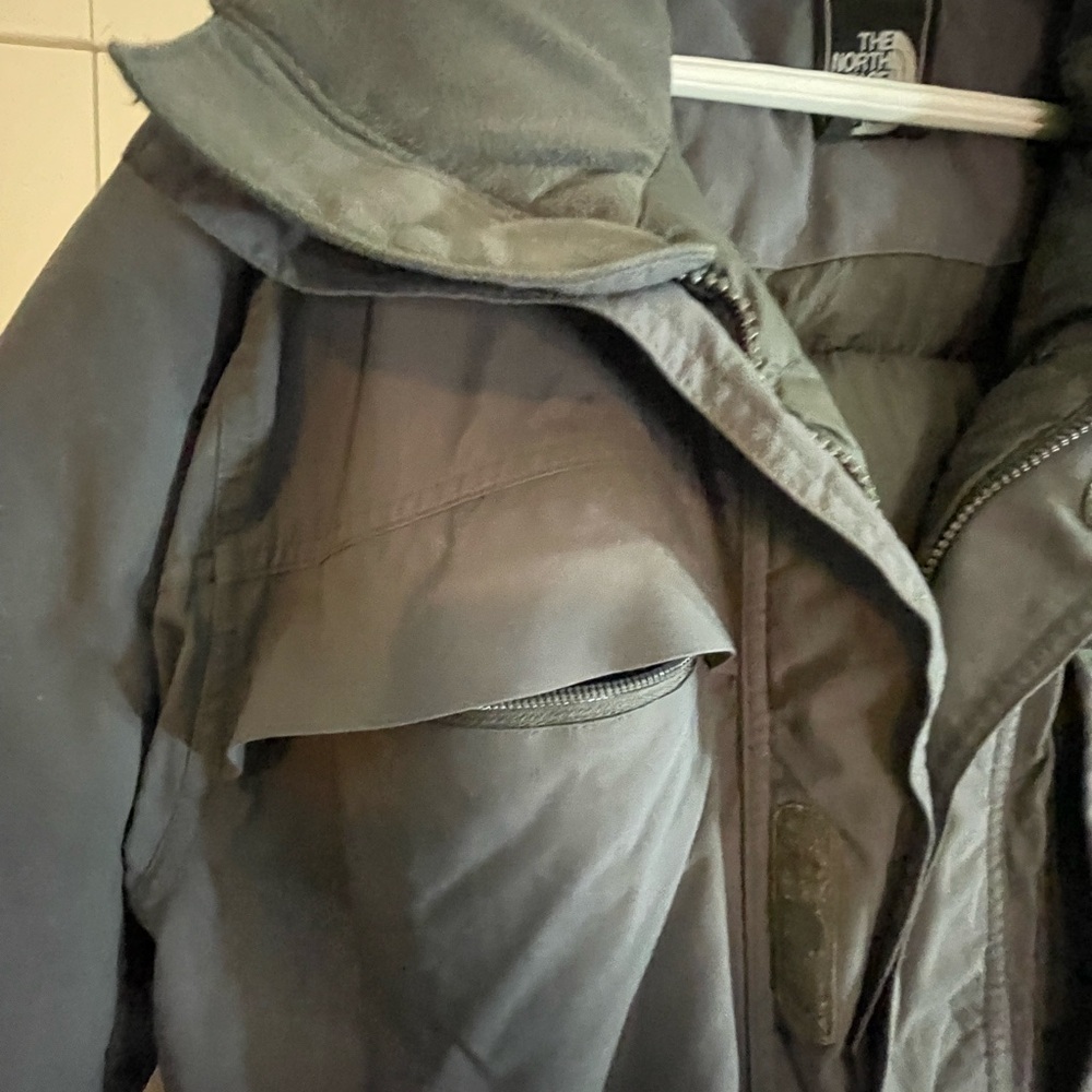 The North Face Men's Dark Gray Performance Hooded M Puffer Jacket Down Hyvent - Picture 5 of 15
